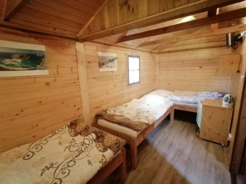 Gosciniec Grek Zorba - Pokoje I Domki 4 Osobowe - 16Km Od Zator Energylandia Інвальд Екстер'єр фото