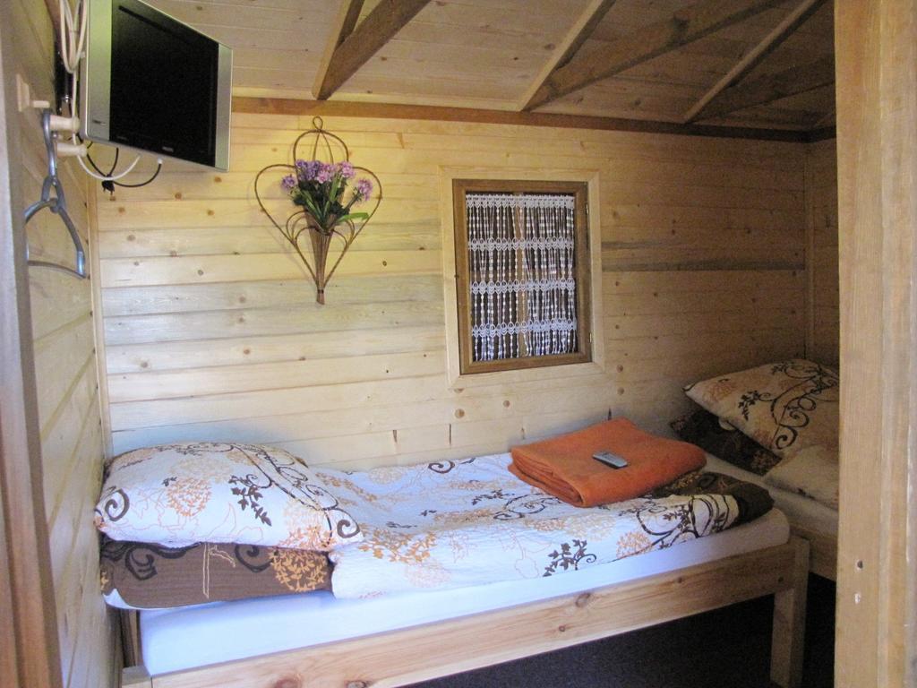 Gosciniec Grek Zorba - Pokoje I Domki 4 Osobowe - 16Km Od Zator Energylandia Інвальд Номер фото