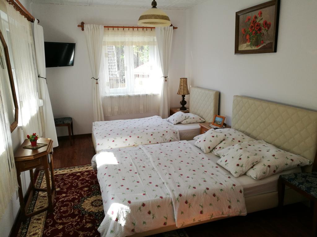 Gosciniec Grek Zorba - Pokoje I Domki 4 Osobowe - 16Km Od Zator Energylandia Інвальд Екстер'єр фото
